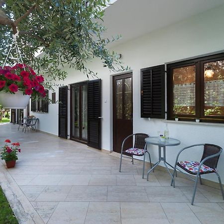 רוביני Weis Apartments חדר תמונה