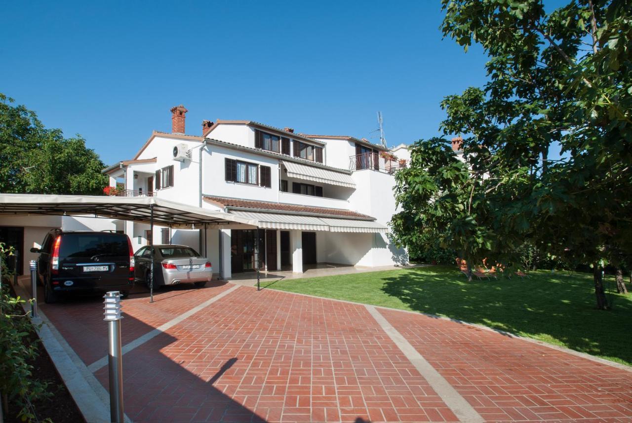 רוביני Weis Apartments מראה חיצוני תמונה