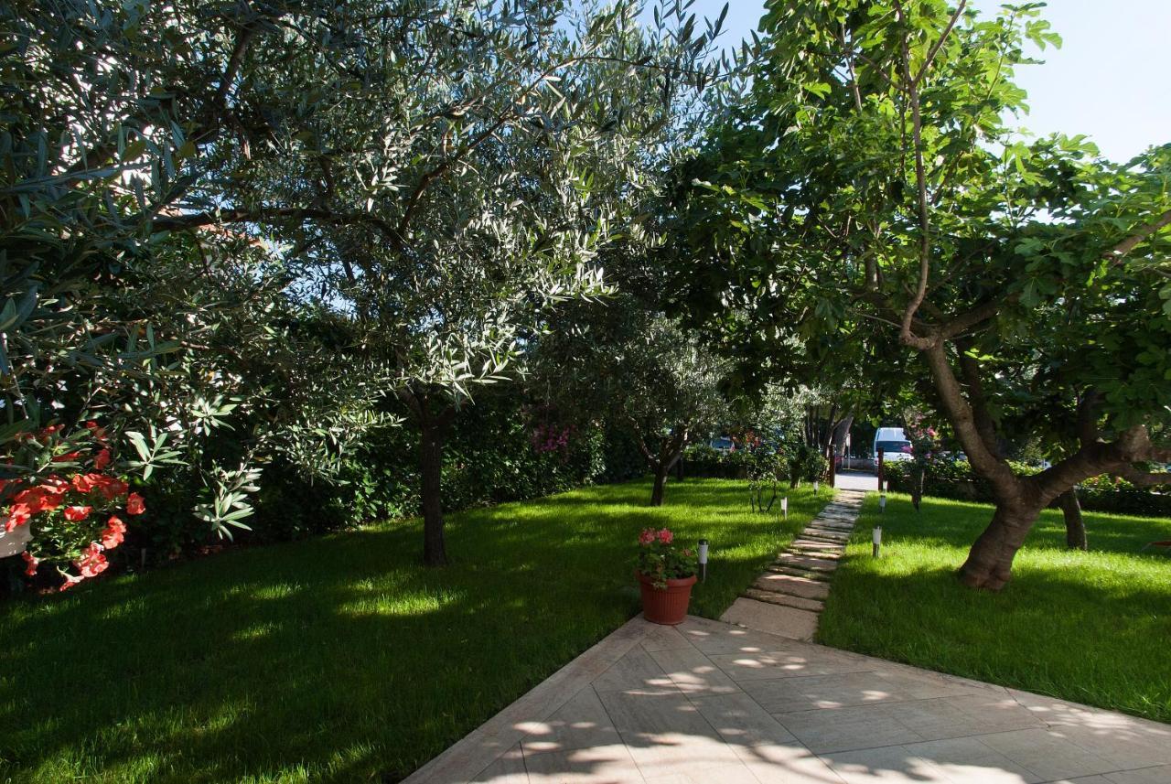 רוביני Weis Apartments חדר תמונה