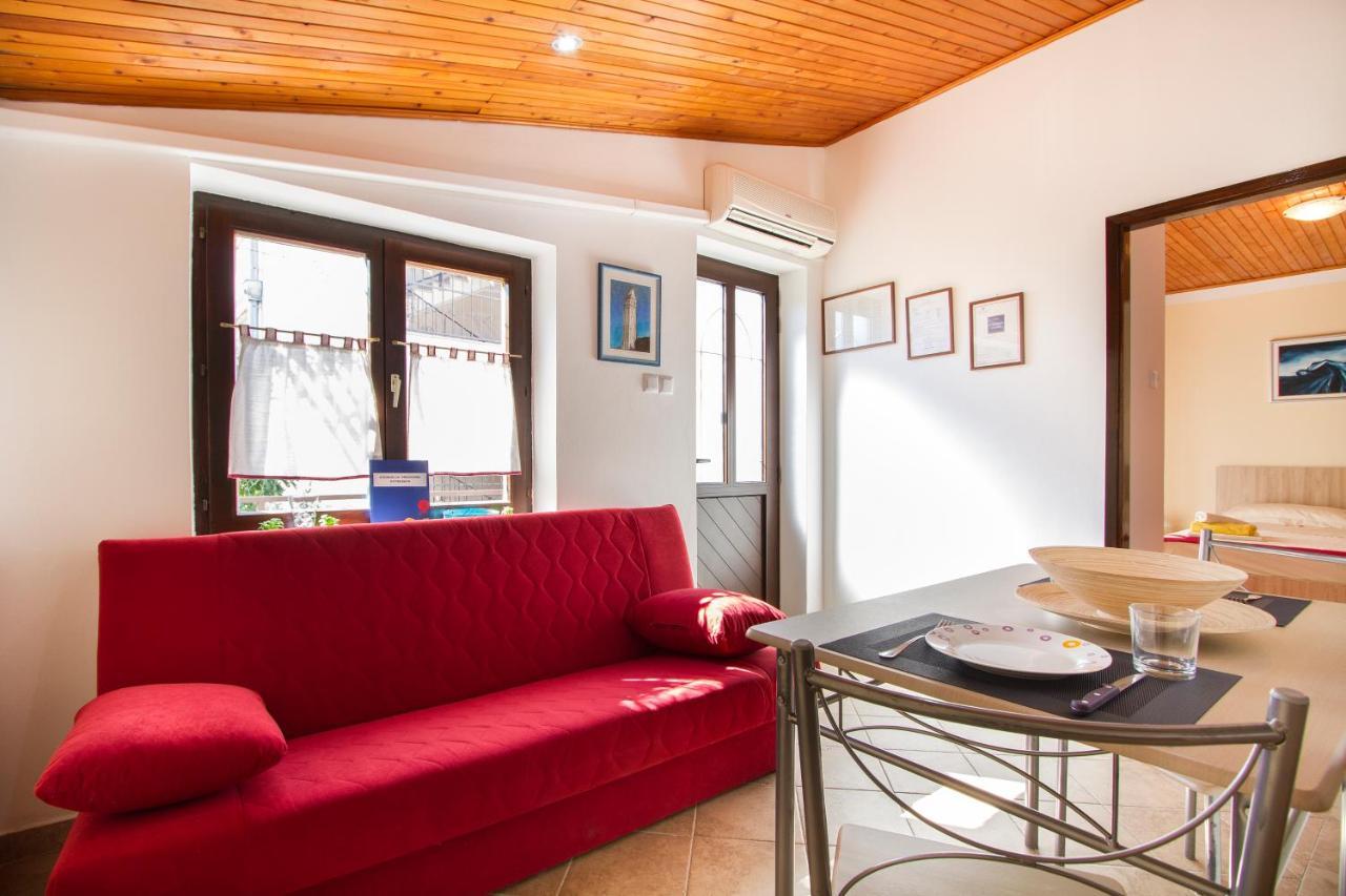 רוביני Weis Apartments מראה חיצוני תמונה