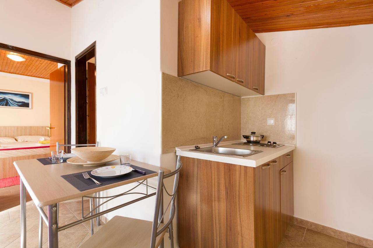 רוביני Weis Apartments מראה חיצוני תמונה