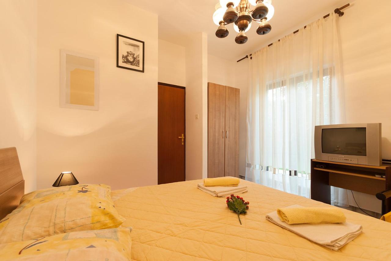 רוביני Weis Apartments חדר תמונה