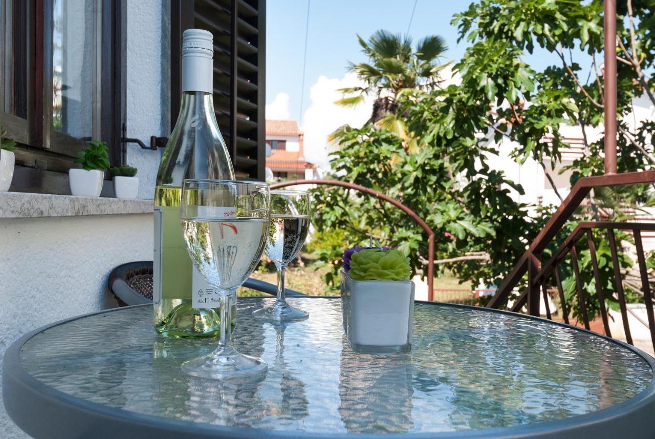 רוביני Weis Apartments חדר תמונה