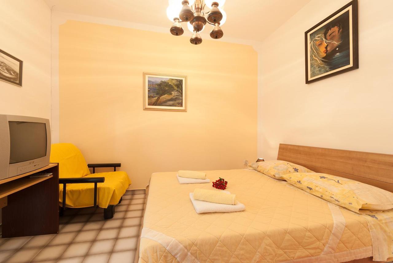 רוביני Weis Apartments חדר תמונה
