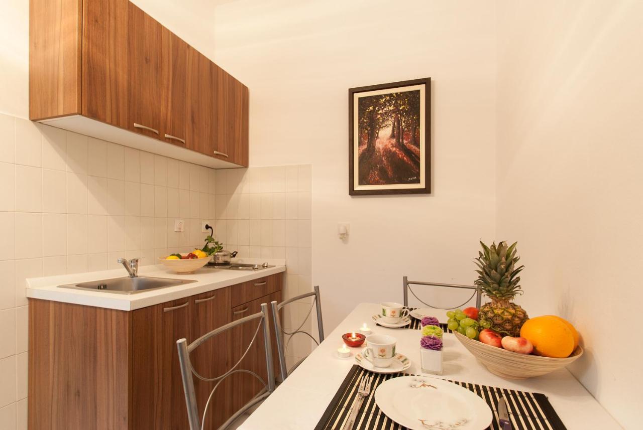 רוביני Weis Apartments חדר תמונה