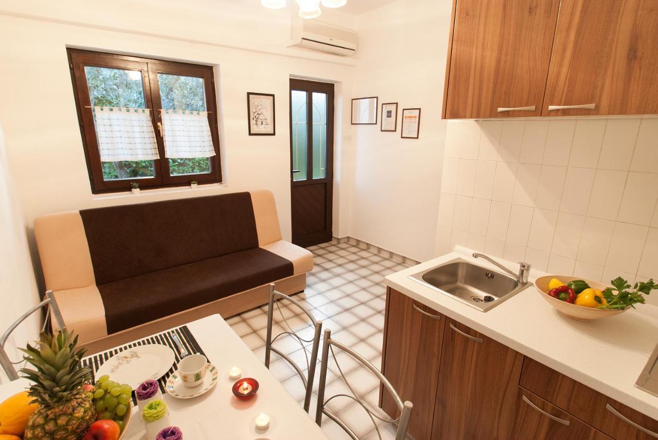 רוביני Weis Apartments חדר תמונה