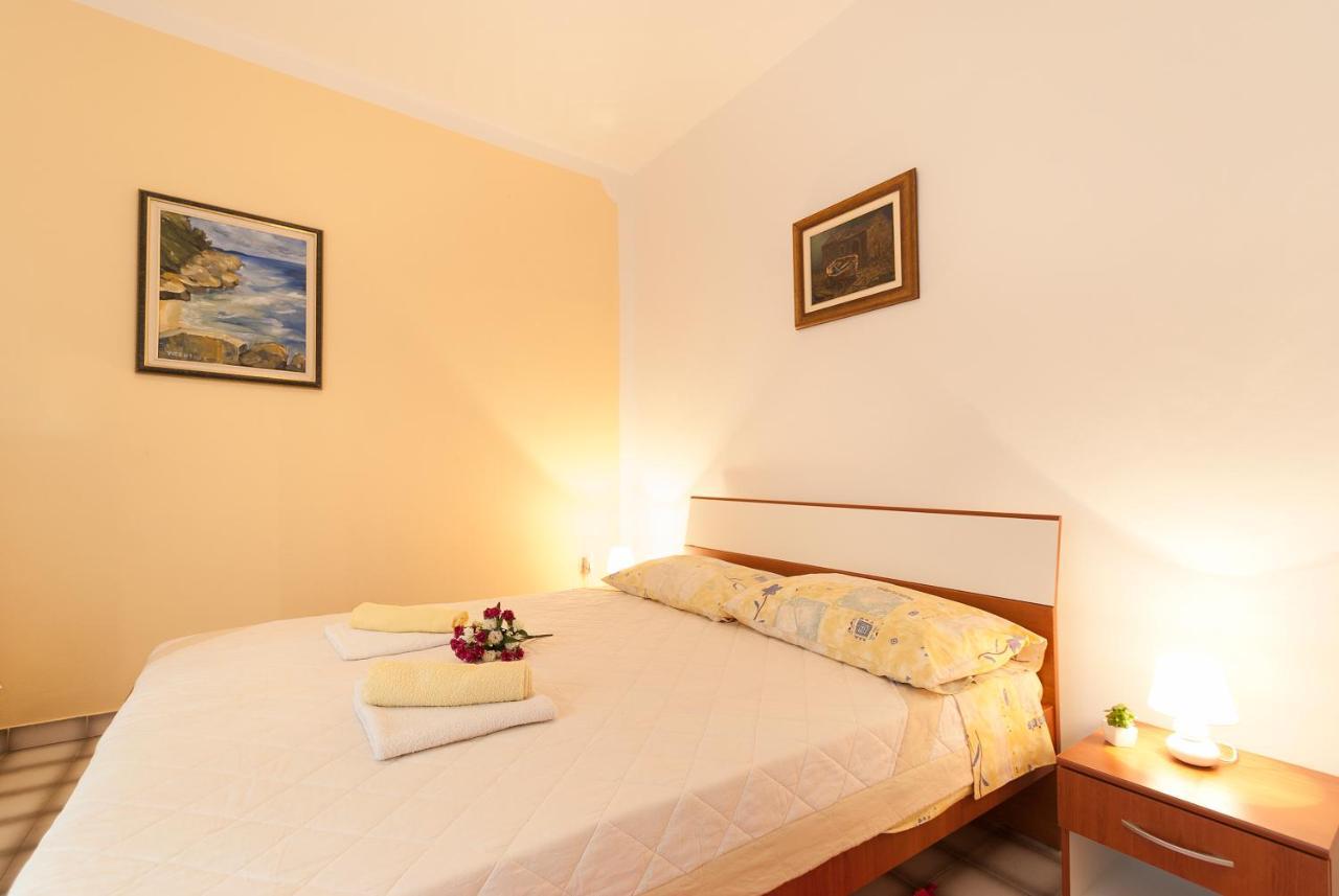 רוביני Weis Apartments חדר תמונה